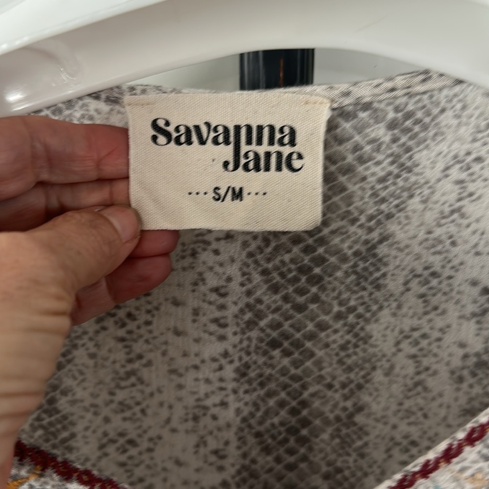 Savanna Jane Gray Top with Colorful Floral Embroidery - Picture 2 of 5